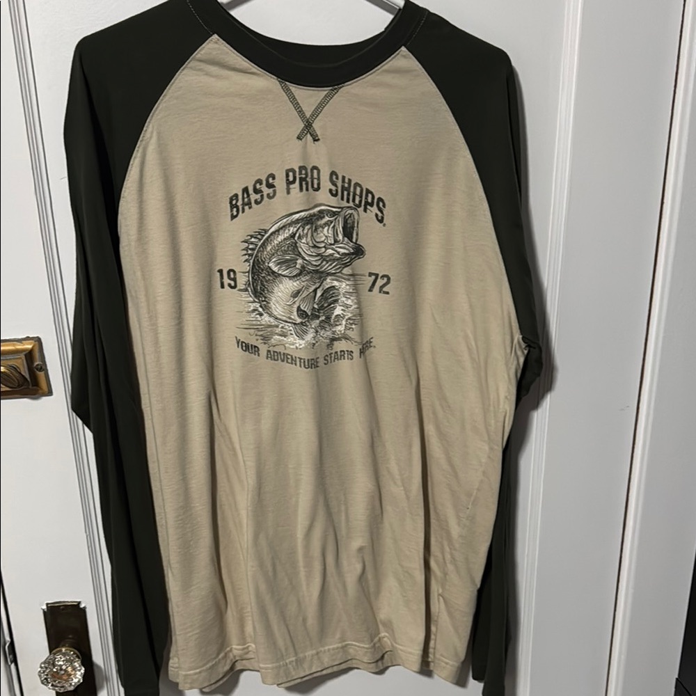 Bass Pro Shops Men's Beige and Green Shirt
